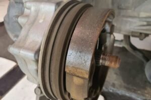 Ganggu Telinga, Ini Cara Hilangkan Bunyi Berdecit Pada Rem Tromol Motor Matik