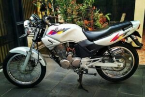 Gaya Klasik dan Performa Mesin OHC 196,9 cc: Mengapa Honda Tiger 2000 Jadi Ikon?