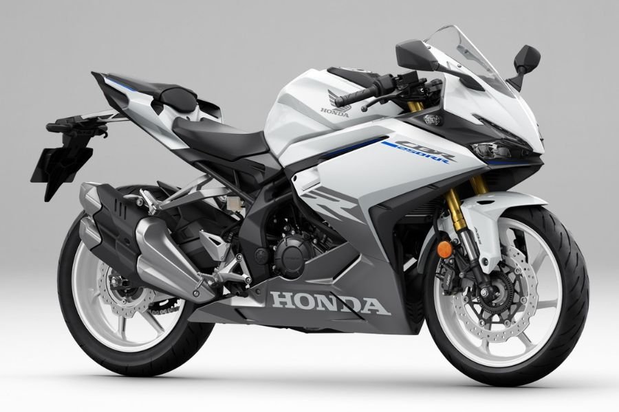 Performa Luar Biasa CBR250RR: Kelebihan yang Bikin Tetap Jadi Idola